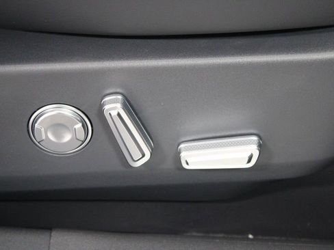 New 2026 Lincoln Nautilus Premier w/ Equipment Group 102A image 27