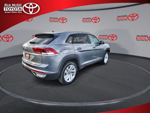 Used 2020 Volkswagen Atlas Cross Sport SE image 8