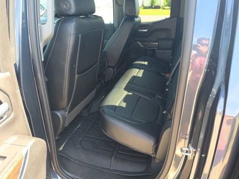 Used 2021 GMC Sierra 1500 SLE w/ X31 Off-Road Package AWD/4WD image 8