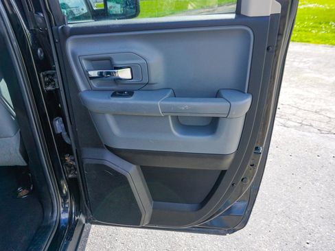 Used 2014 RAM 1500 Classic SLT AWD/4WD image 25