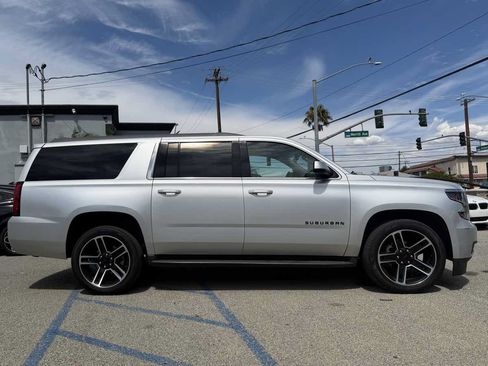 Used 2018 Chevrolet Suburban LT AWD/4WD image 37