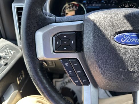 Used 2017 Ford F150 Lariat AWD/4WD image 18