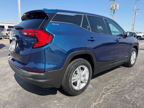 Used 2020 GMC Terrain SLE FWD image 3