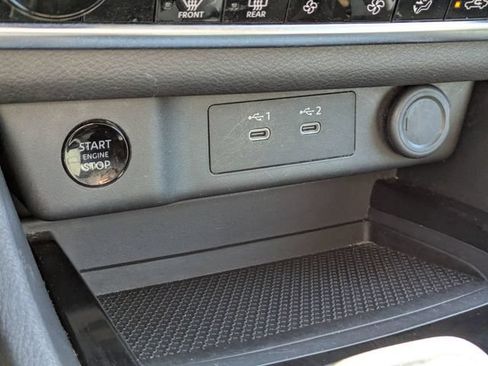 Used 2025 Nissan Rogue SV FWD image 24