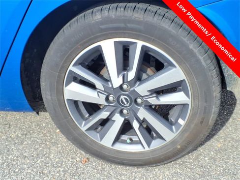 Used 2023 Nissan Versa SV image 11