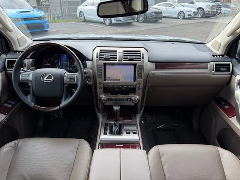 Used 2019 Lexus GX 460 Premium image 28