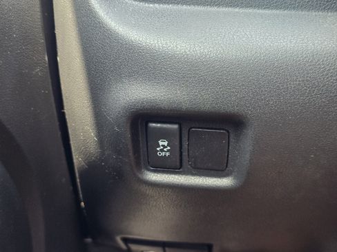 Used 2018 Nissan Versa S FWD image 24