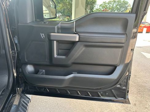 Used 2020 Ford F150 XLT w/ Equipment Group 302A Luxury AWD/4WD image 35