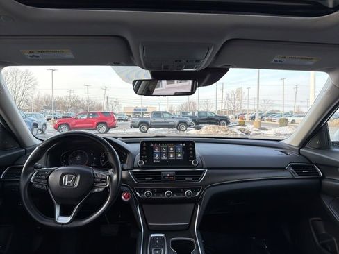 Used 2022 Honda Accord Touring image 13