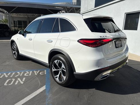 Used 2025 Mercedes-Benz GLC 350e 4MATIC image 5