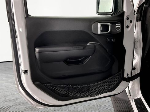 Used 2023 Jeep Wrangler Sport AWD/4WD image 20