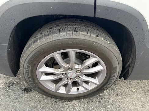 Used 2023 GMC Terrain SLT w/ Infotainment Package II FWD image 6