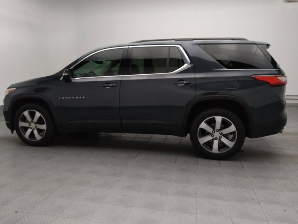 Used 2020 Chevrolet Traverse LT w/ LT Premium Package AWD/4WD image 3
