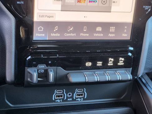 New 2026 RAM 3500 Big Horn AWD/4WD image 11