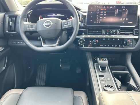 New 2026 Nissan Pathfinder Platinum AWD/4WD image 22