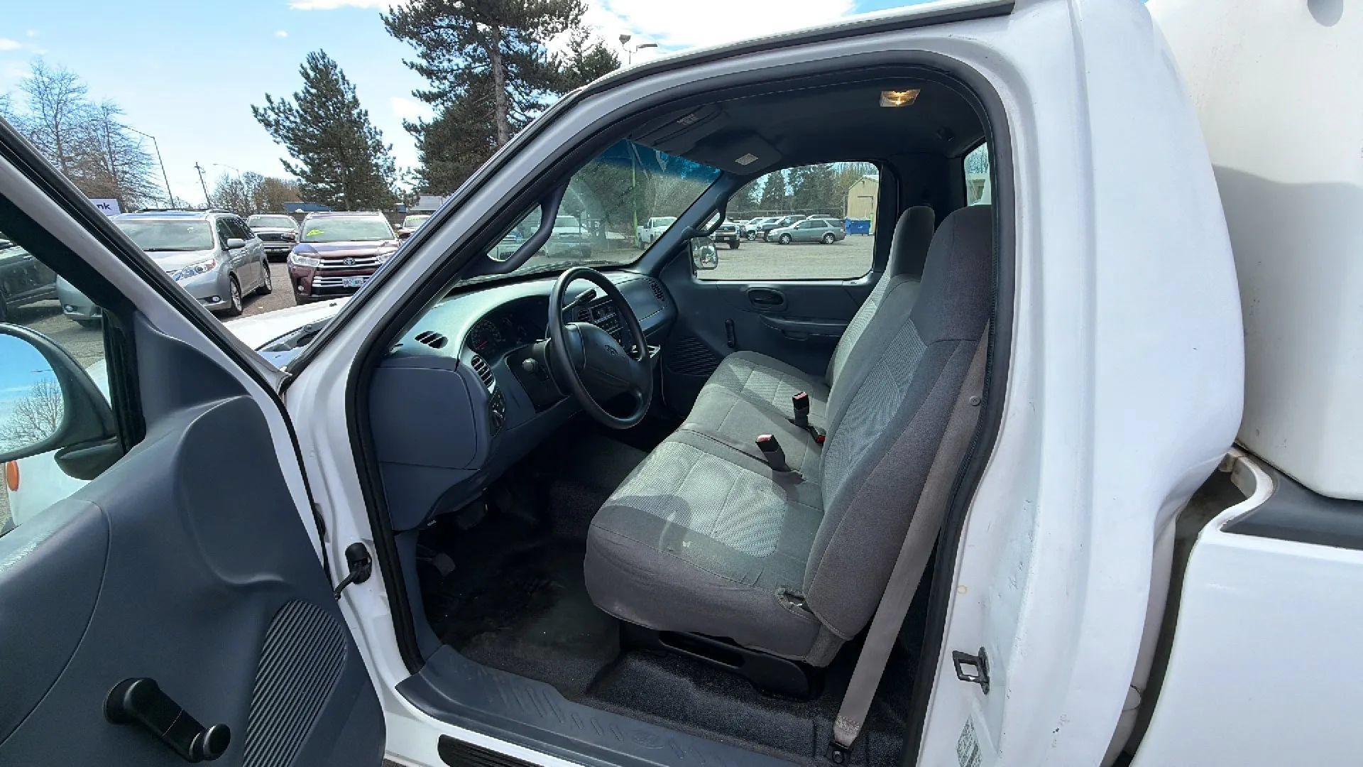 Used 2000 Ford F150 2WD Regular Cab image 9
