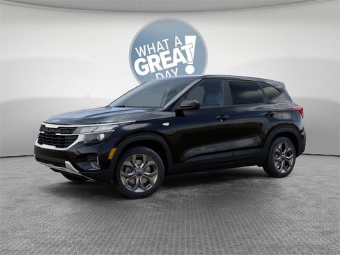 New 2026 Kia Seltos LX image 3