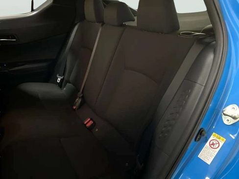 Used 2019 Toyota C-HR XLE FWD image 60