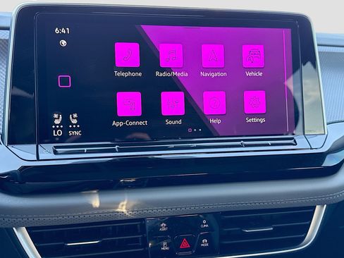 Used 2024 Volkswagen Atlas Peak Edition SEL image 29