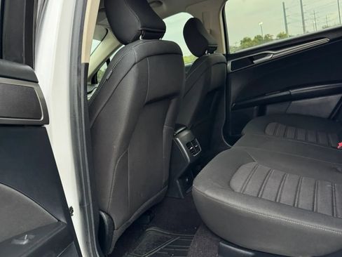 Used 2020 Ford Fusion SE FWD image 10