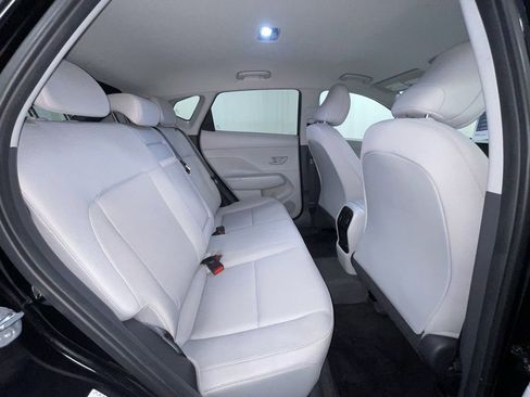 Used 2024 Hyundai Kona SEL w/ Convenience Package image 11