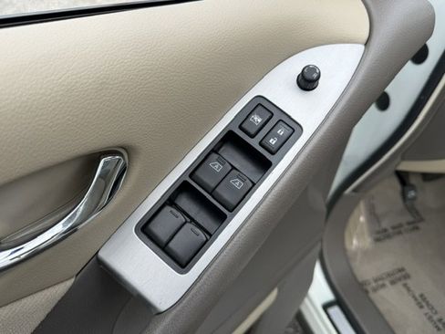 Used 2013 Nissan Murano S FWD image 11