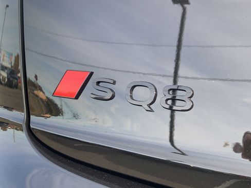 New 2026 Audi SQ8 Premium Plus image 43