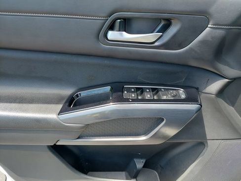 Used 2023 Nissan Pathfinder SL FWD image 35