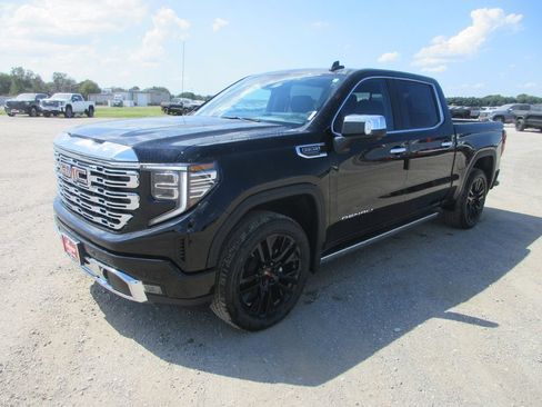 New 2026 GMC Sierra 1500 Denali w/ Denali Reserve Package AWD/4WD image 12