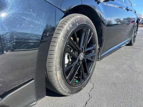 Used 2025 Toyota Camry SE image 10