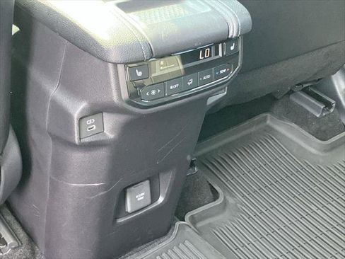 Certified 2025 Toyota Grand Highlander FWD image 36
