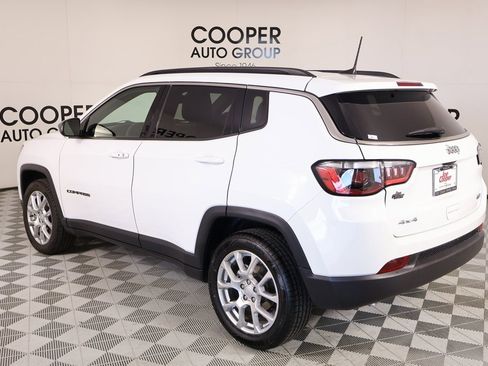 Used 2023 Jeep Compass Latitude image 22