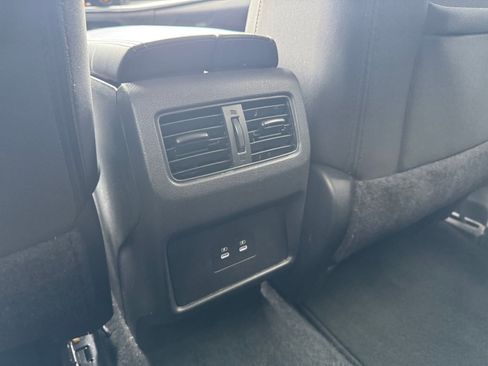 Used 2025 Nissan Rogue SV image 24