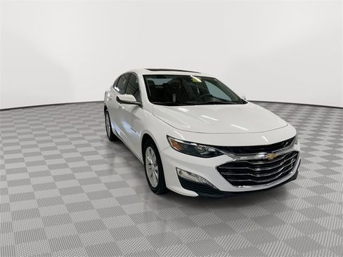 Certified 2024 Chevrolet Malibu LT image 2