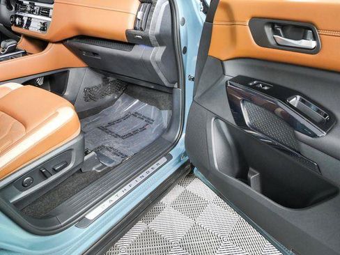 Used 2026 Nissan Pathfinder Platinum w/ Cargo Package FWD image 34