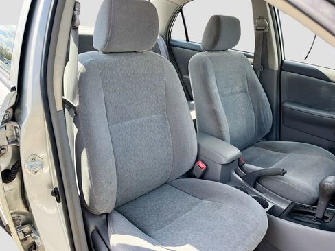 Used 2004 Toyota Corolla LE image 25