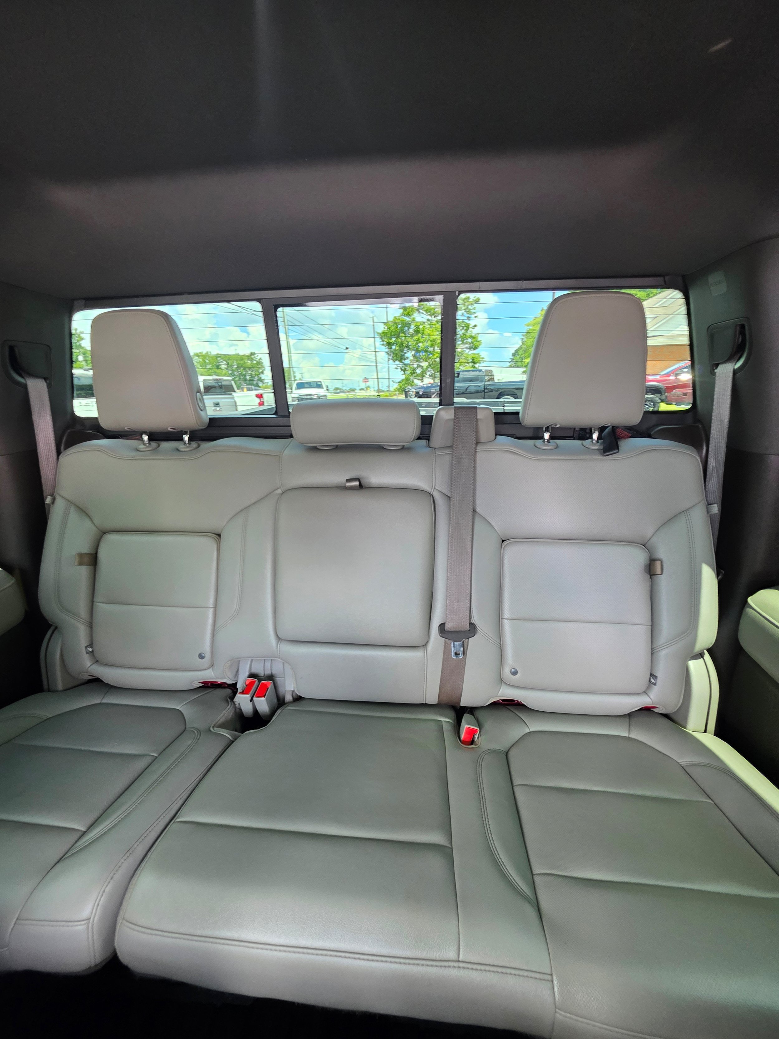 Used 2019 GMC Sierra 1500 SLT w/ SLT Premium Plus Package AWD/4WD image 21