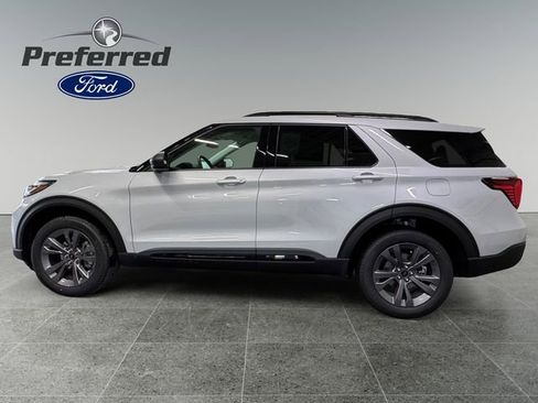 Used 2026 Ford Explorer Active w/ Active Comfort Package image 2