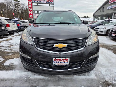 Used 2015 Chevrolet Traverse LS image 2