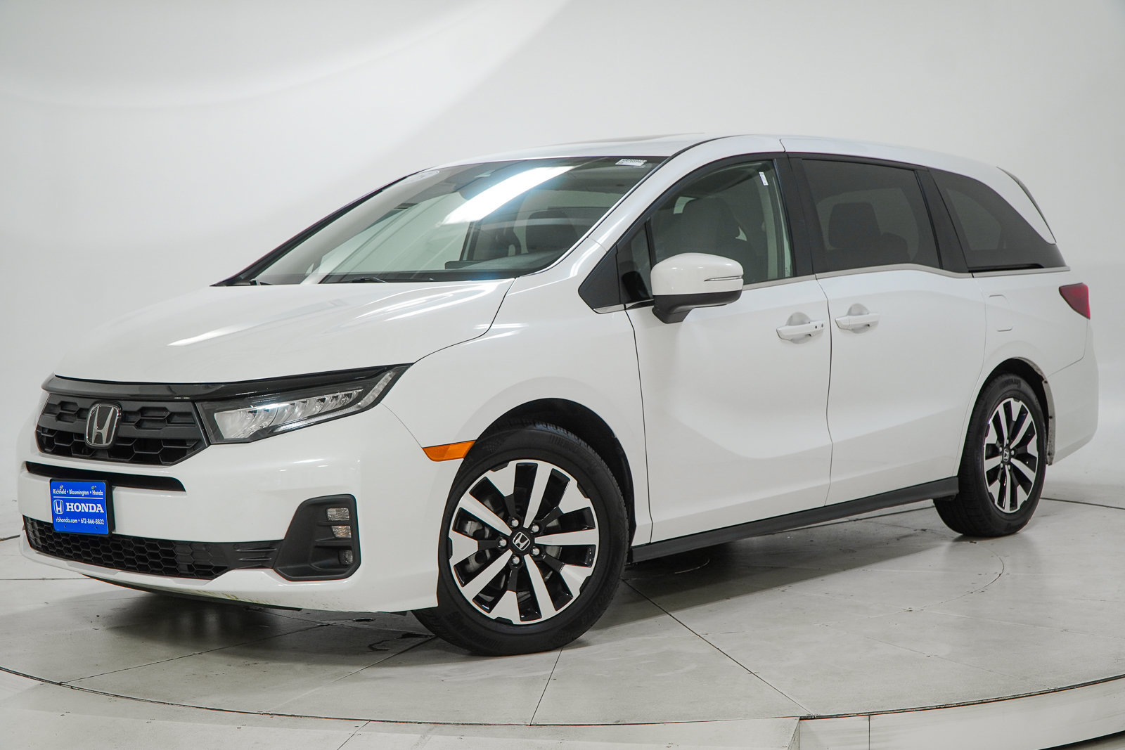 Used 2025 Honda Odyssey EX-L image 1