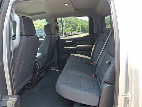 Certified 2020 Chevrolet Silverado 1500 LT w/ Convenience Package AWD/4WD image 12