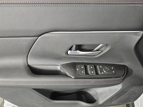 New 2025 Nissan Kicks SR w/ SR Premium Package image 34