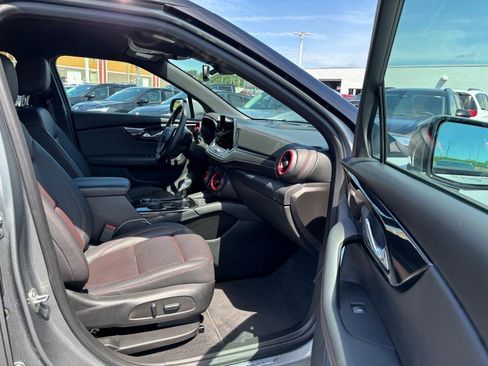 Used 2023 Chevrolet Blazer RS w/ Enhanced Convenience Package FWD image 12