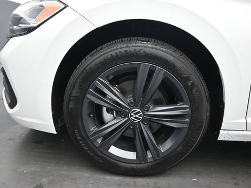 Used 2024 Volkswagen Jetta SE FWD image 49