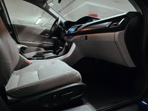 Used 2015 Honda Accord EX-L image 34
