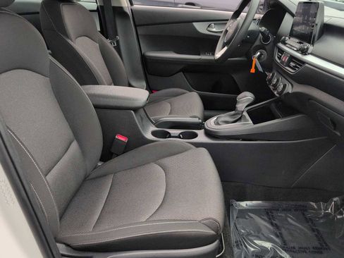 Used 2024 Kia Forte LXS image 21