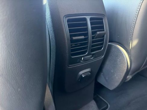 Used 2019 Ford Escape SEL AWD/4WD image 17