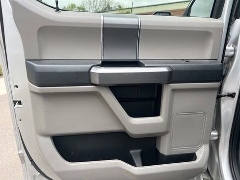 Used 2019 Ford F150 XLT w/ Equipment Group 302A Luxury AWD/4WD image 14
