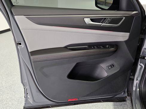 New 2026 Volkswagen Atlas Peak Edition AWD/4WD image 15