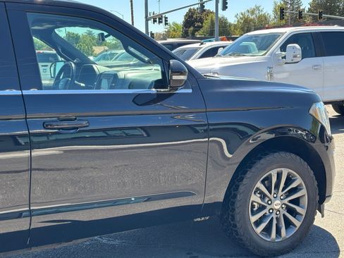Used 2020 Ford Expedition Limited AWD/4WD image 4